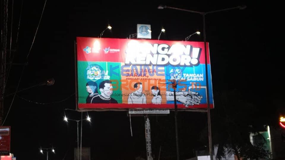 billboard kab jayapura papua I kemenkes - germas jangan kendor