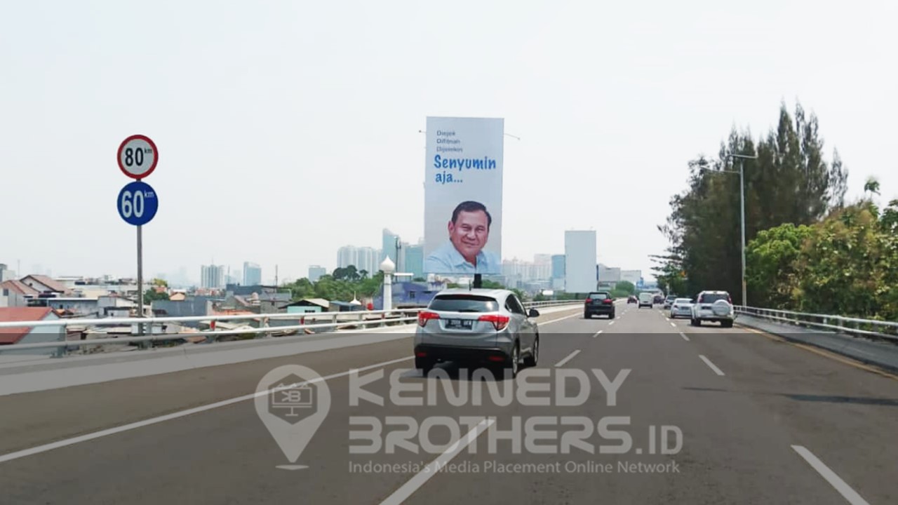 BILLBOARD JAKARTA BARAT - TOL SEDYATMO KM 16+200, 8X16 M